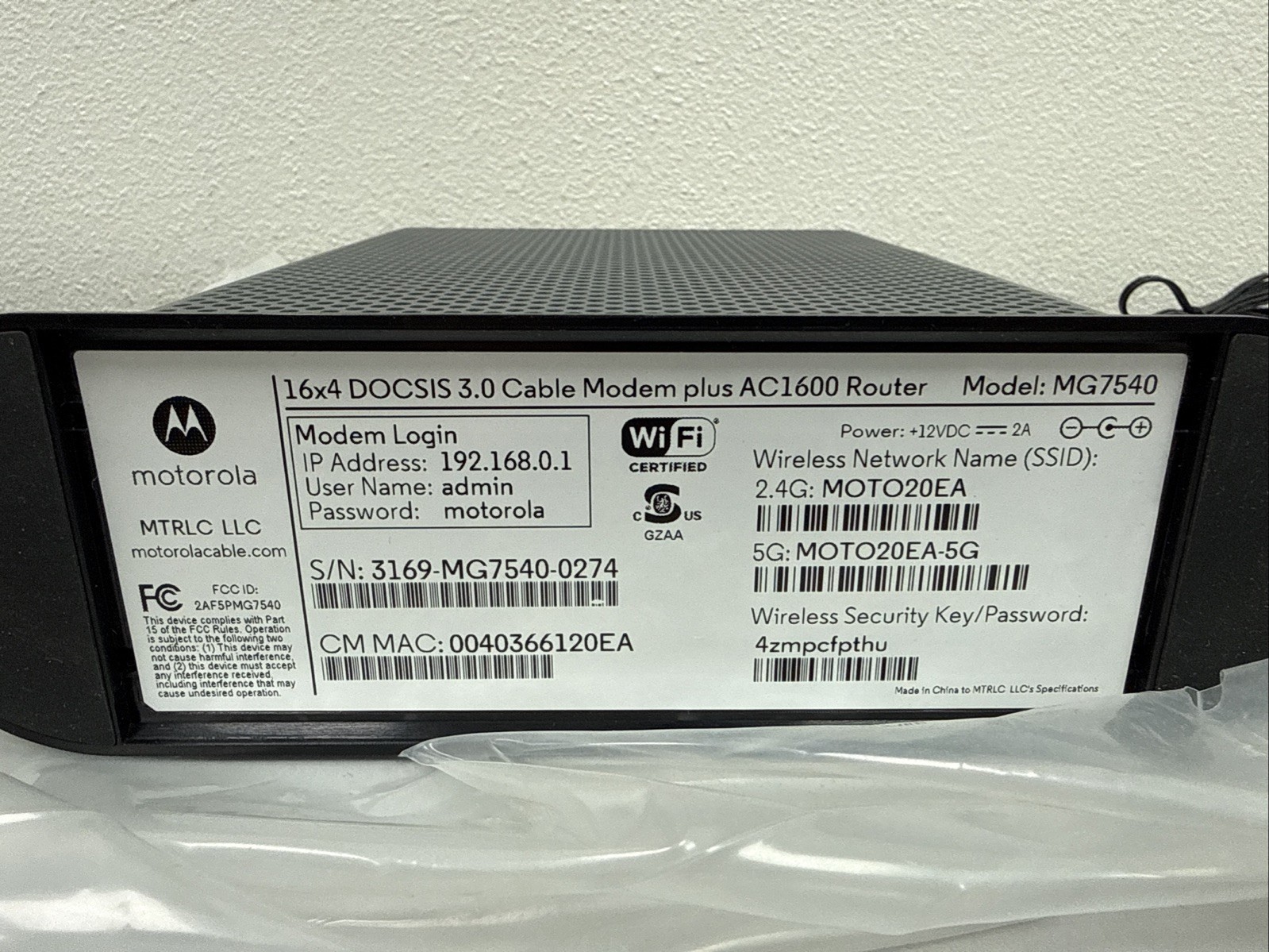 Motorola MG7540-10 16×4 DOCIS Cable Modem Plus AC1600 Router – Black MG7540