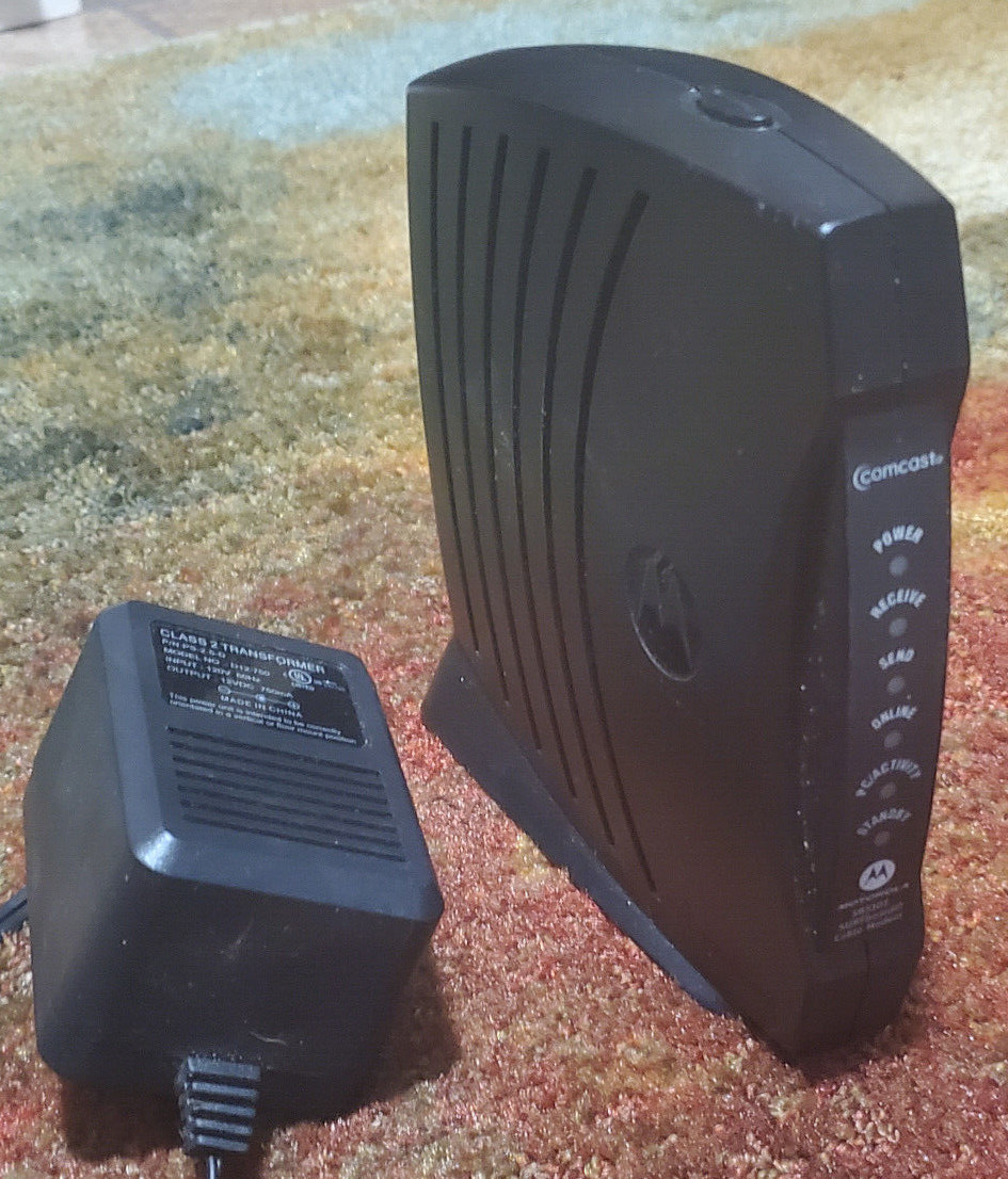 Motorola SURFboard SB5101U (563452-001-00) 38 Mbps Cable Modem with power supply