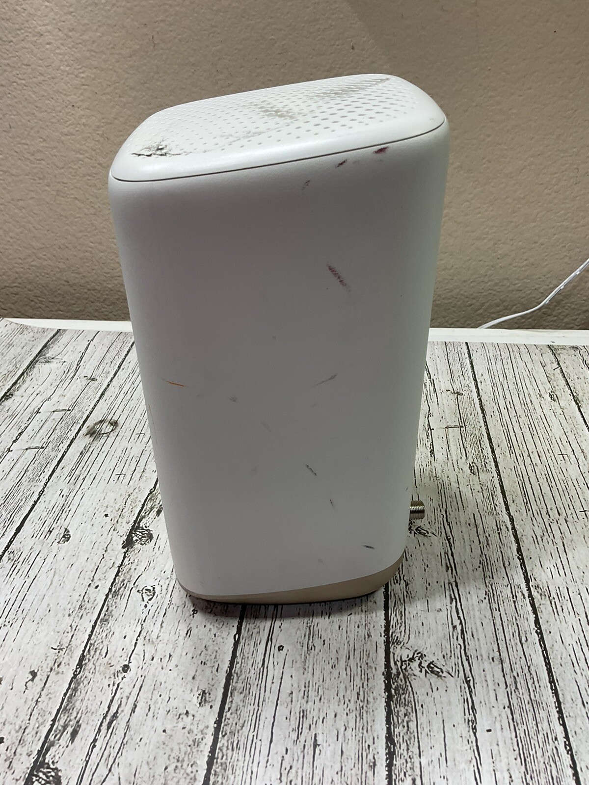 Xfinity XFi Gateway Router XB8-T As Is For Parts or Repair No power Adapter