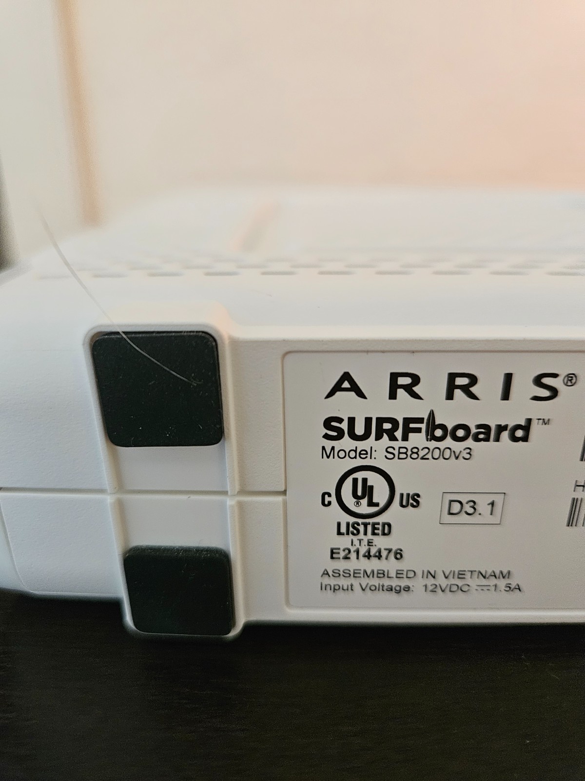 Motorola surfboard SB8200 v3 cable modem