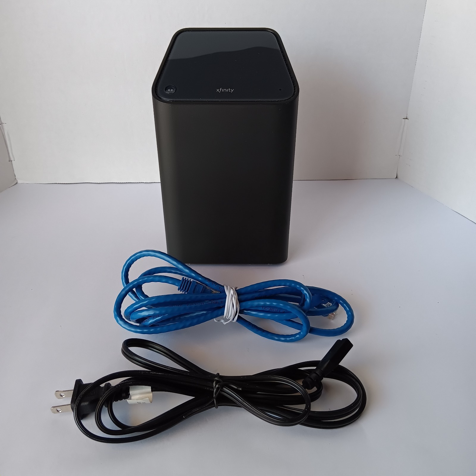 Xfinity XB6-T CGM4140COM WiFi Router & Cable Modem – w/ Power & Ethernet Cable