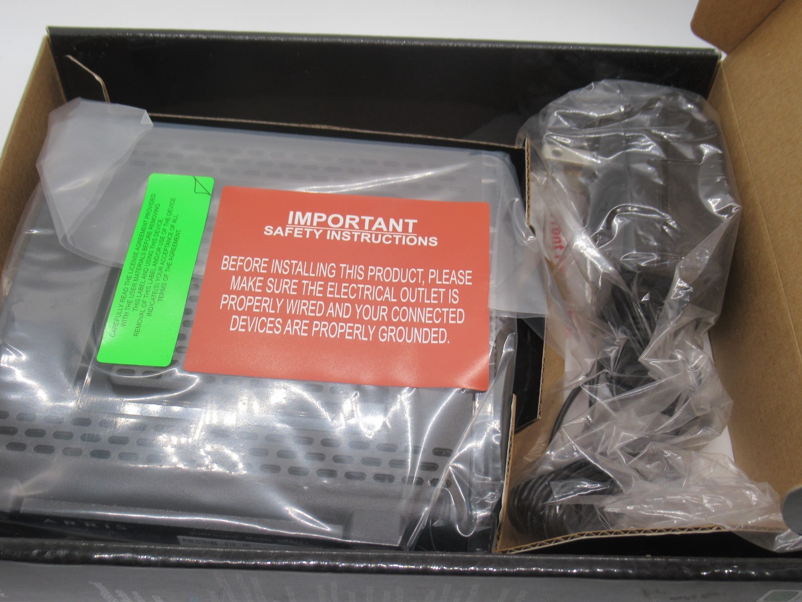 MOTOROLA ARRIS 200 SERIES SURFBOARD HI-SPEED DOCSIS 3.0 CABLE MODEM SB6121, IPV6