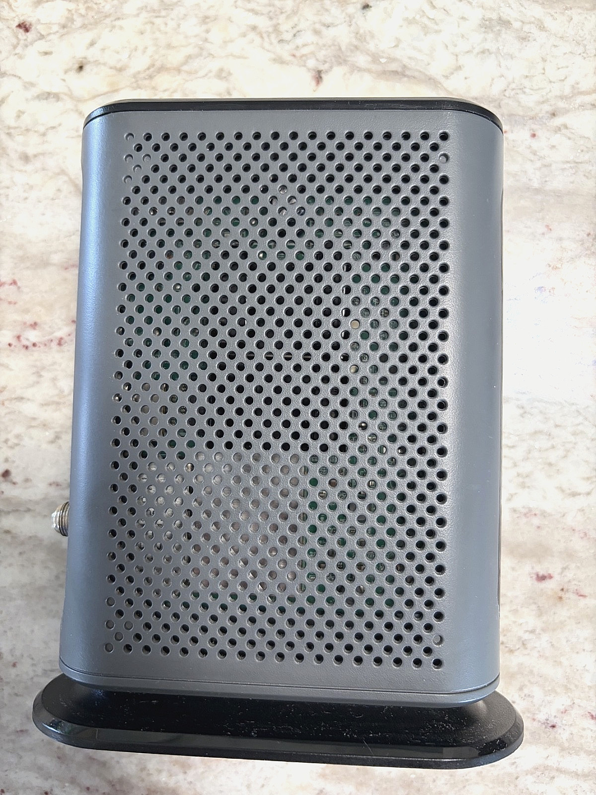 MOTOROLA 8×4 Cable Modem, Model MB7220, 343 Mbps DOCSIS 3.0