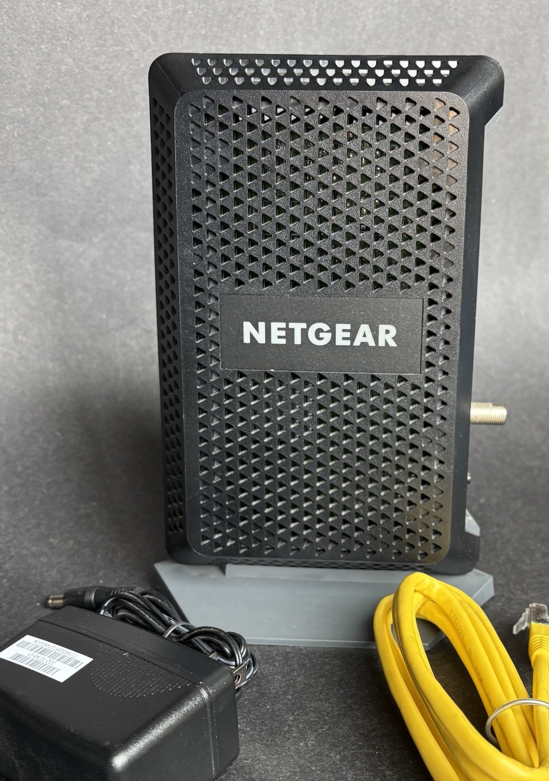 Netgear CM600 High Speed Cable DOCSIS 3.0 Modem 24×8 channels Up To 960 MBPS