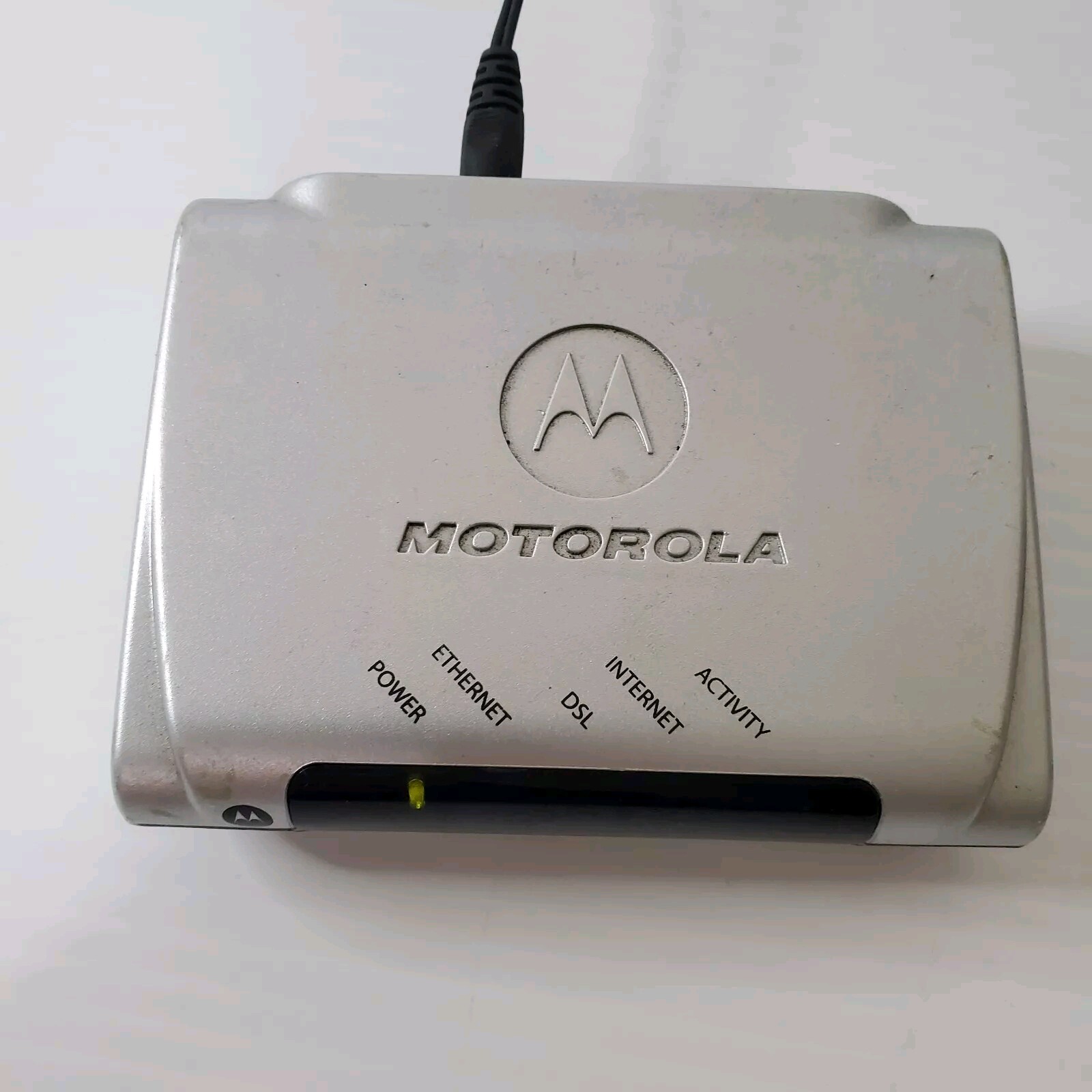 Motorola 2210-02-1006 High Speed Internet Modem Silver Color With Power Cord