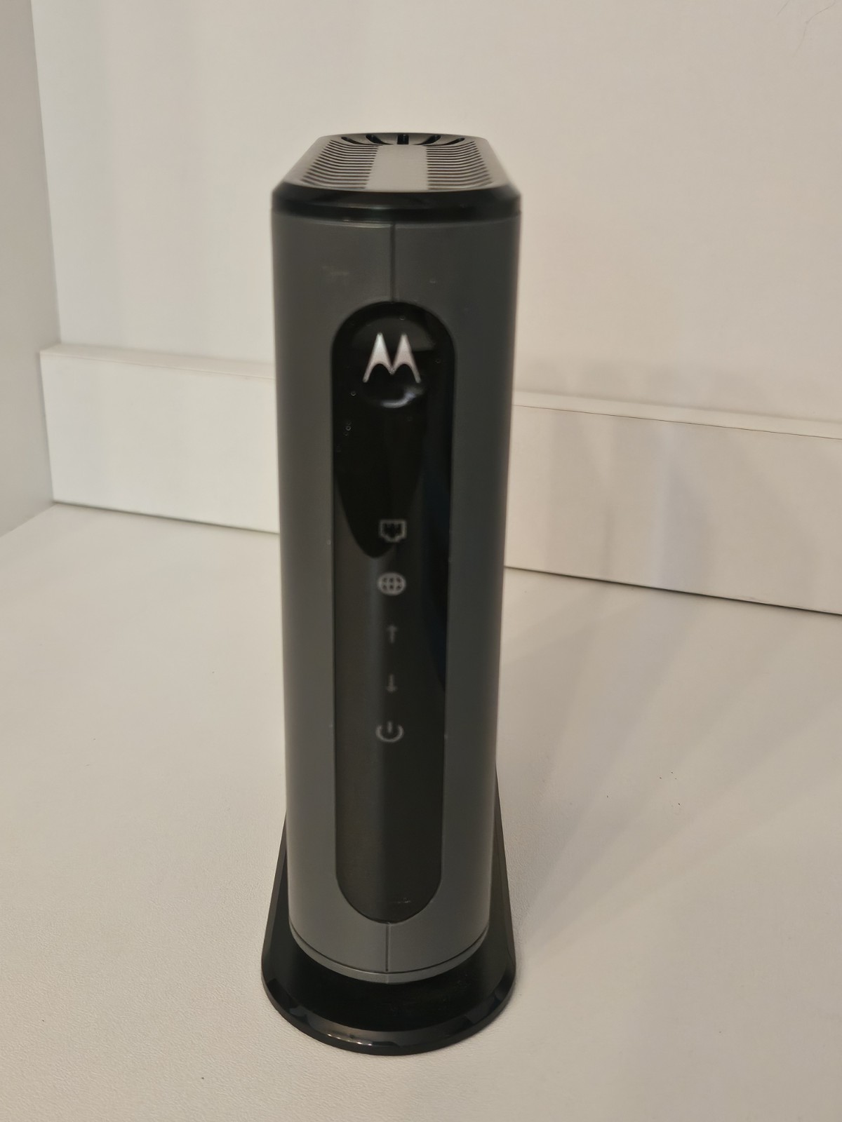 Motorola 8×4 Cable Modem 343 Mbps model MB7220