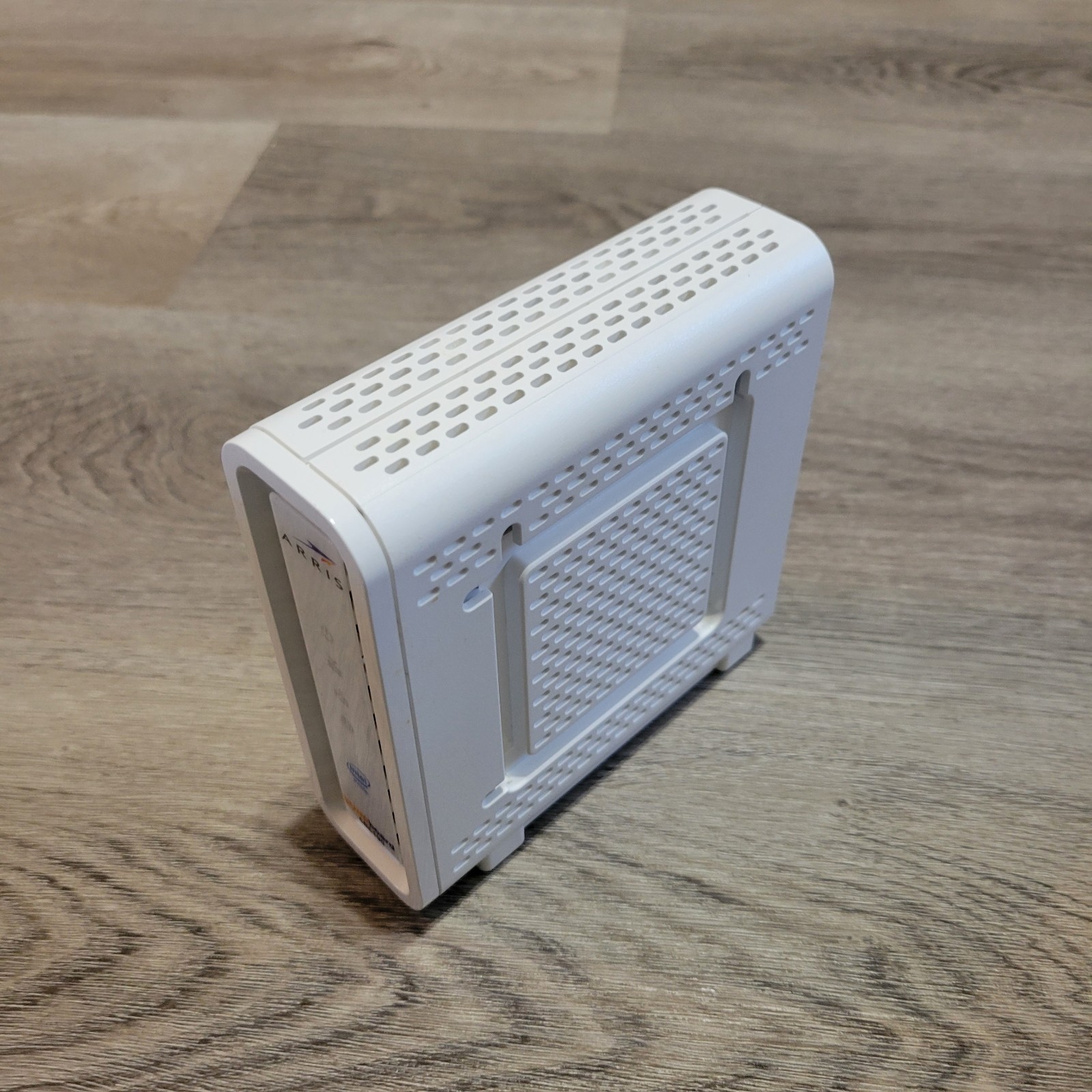New ARRIS SB6190 SURFboard DOCSIS 3.0 Cable Modem Gigabit No Adapter
