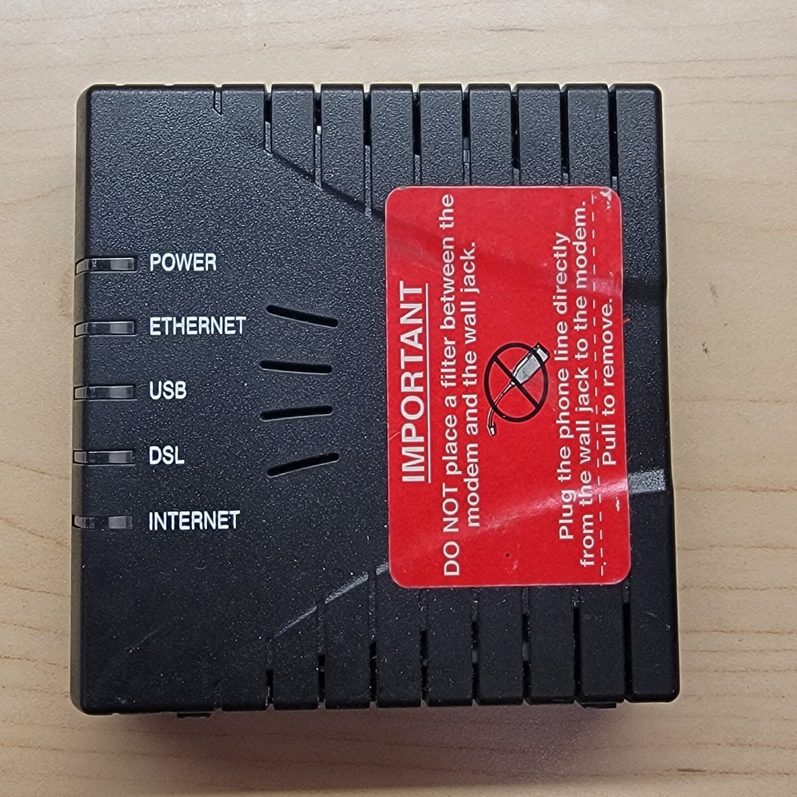Westell 6100 E90-610015-06 DSL2+ Router & AC Power Supply