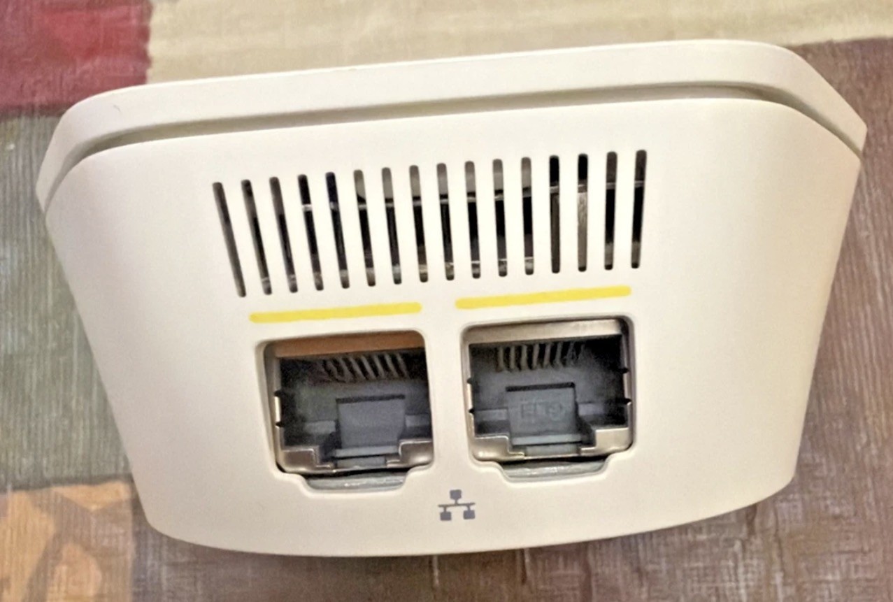 Xfinity XE2-SG Wi-Fi Extender Pod 2nd Gen