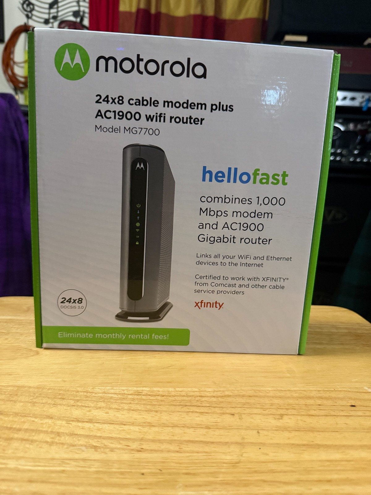 Motorola MG7700 AC1900 Dual-Band DOCSIS 3.0 Cable Modem Router