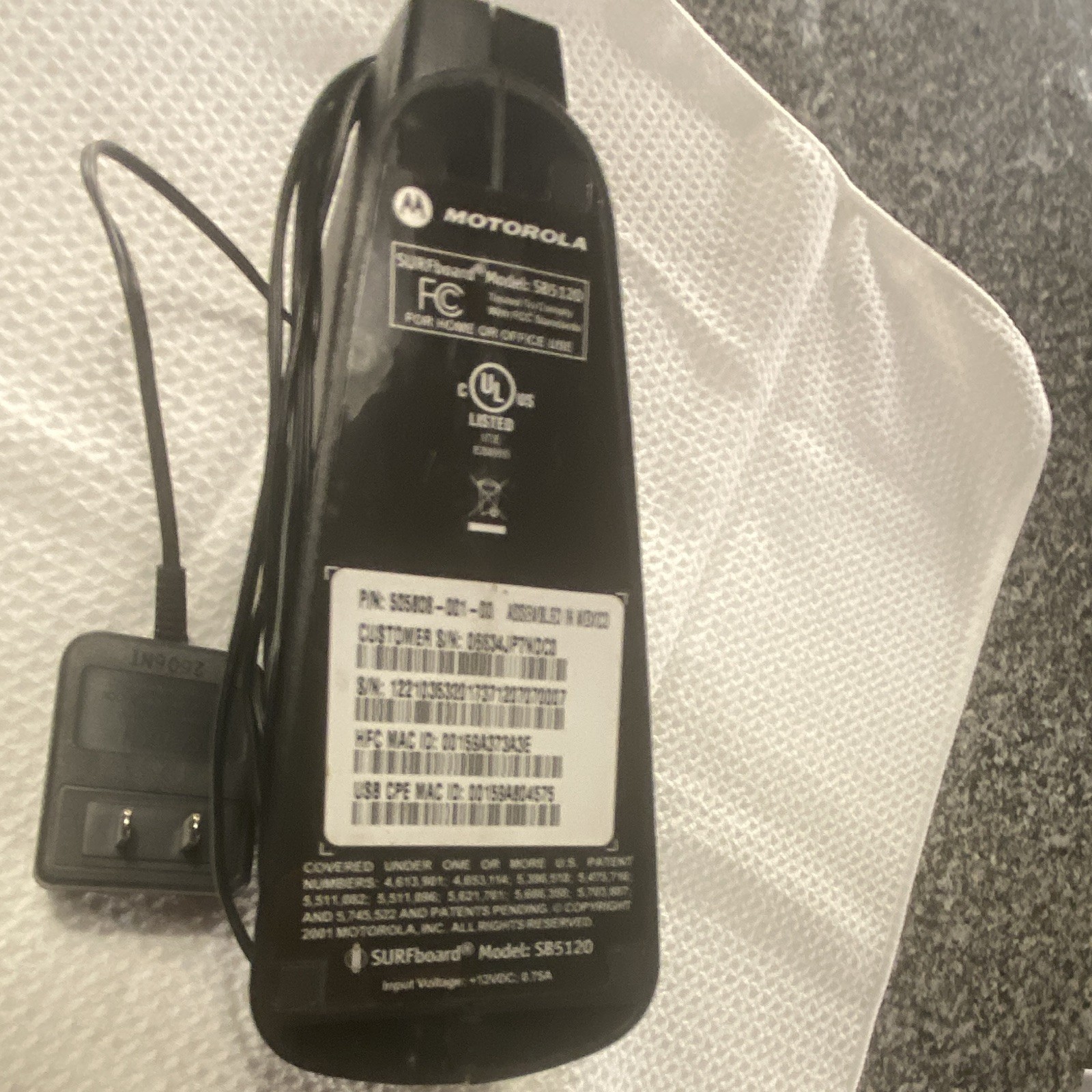 Motorola SURFboard SB5120 DOCSIS 2.0 Cable Modem 38 Mbps USB/Ethernet Black