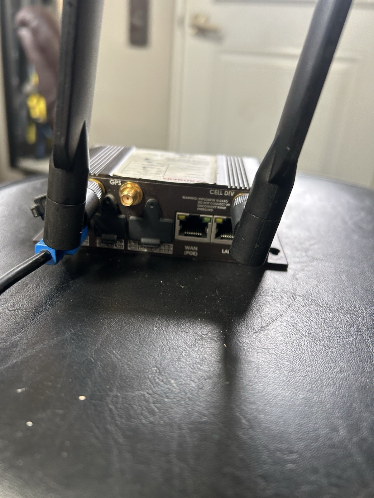 IPn4Gii 4G LTE Dual SIM Dual Ethernet Serial USB Gateway POE Microhard