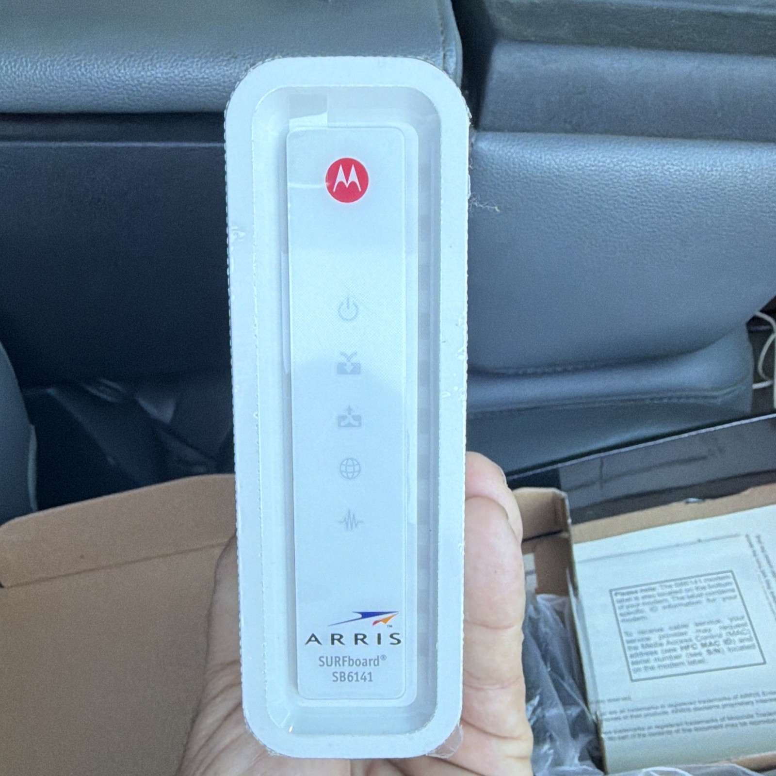 Motorola SURFboard SB6141 DOCSIS 3.0 Cable Modem 343 Mbps IPv6 White