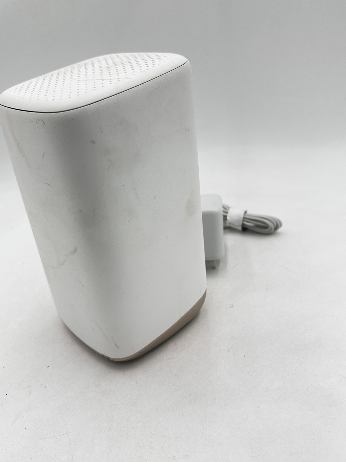 Xfinity xFi XB8-T Gateway Router White Tri-Band 2.5 Gbps 4x Gigabit Ethernet