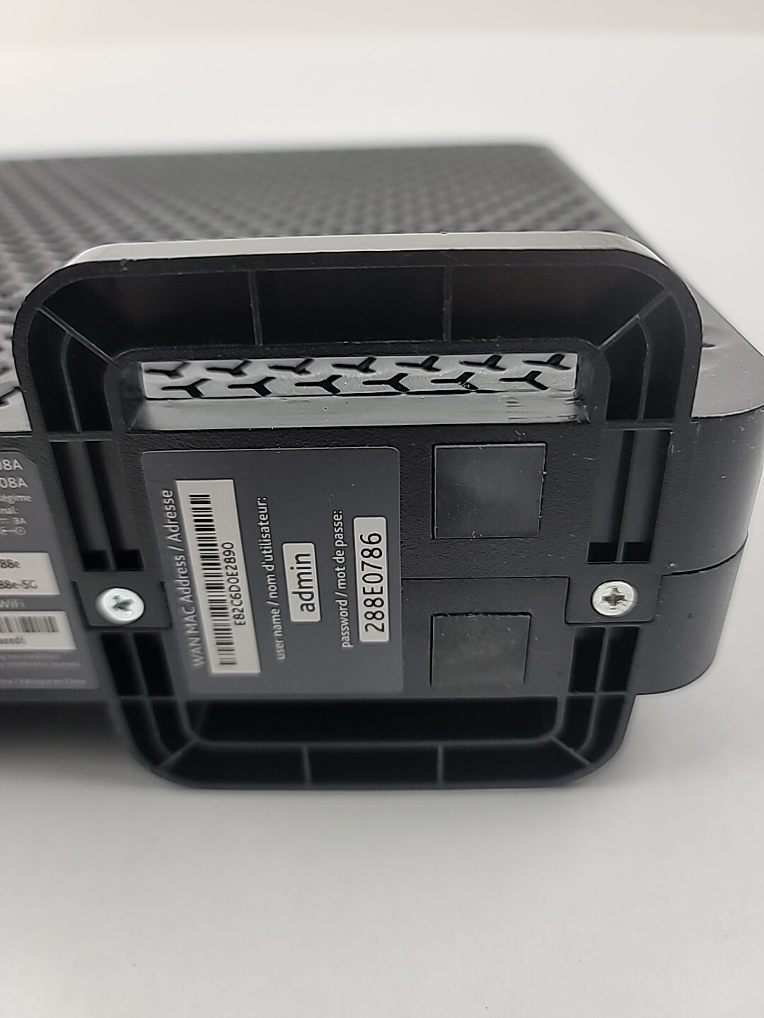 Smart RG SR808ac 802.11ac DOCSIS 3.0 Gateway Modem/Router Read