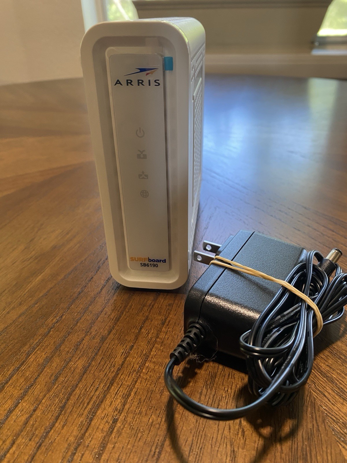 ARRIS Surfboard SB6190 Cable Modem, DOCSIS 3.0 Gbps, 32×8, White
