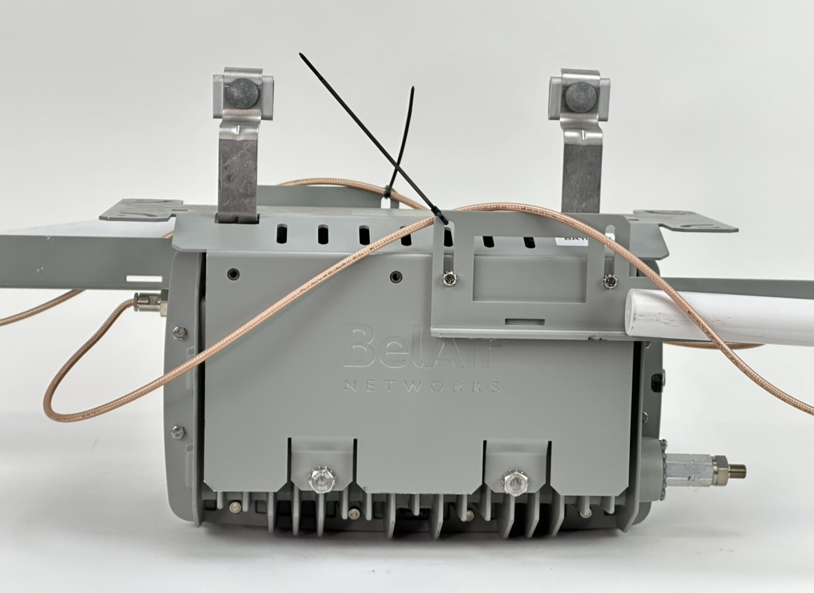 BelAir Strand-Mounted Wireless Multi-service Node BelAir100S BELAJ2629