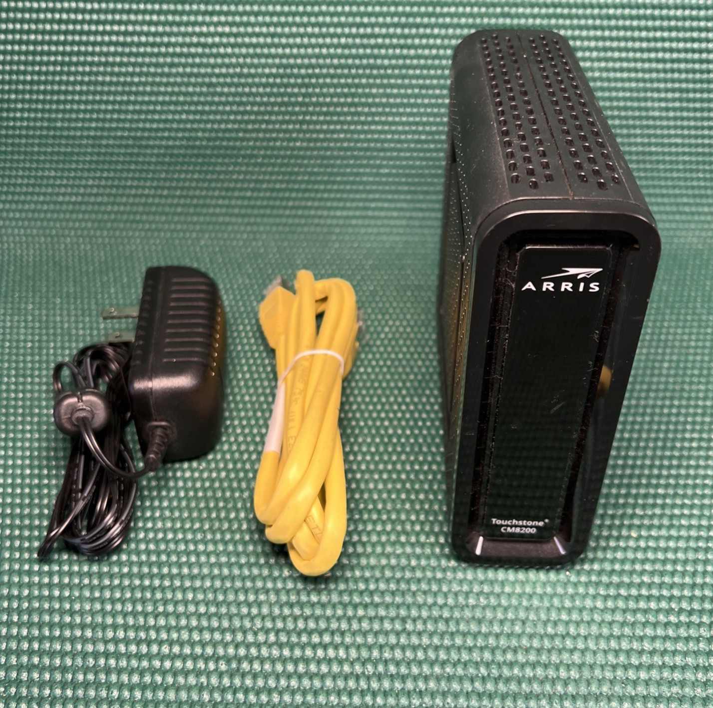 ARRIS Touchstone CM8200A DOCSIS 3.1 Ultra Fast Cable Modem – Black