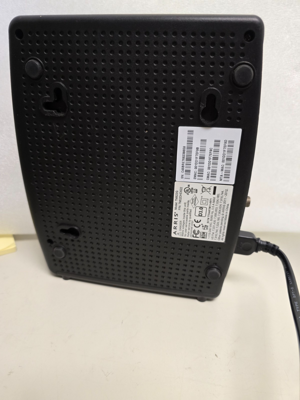 ARRIS Touchstone TM822G Telephony Modem W/ power cable and battery.
