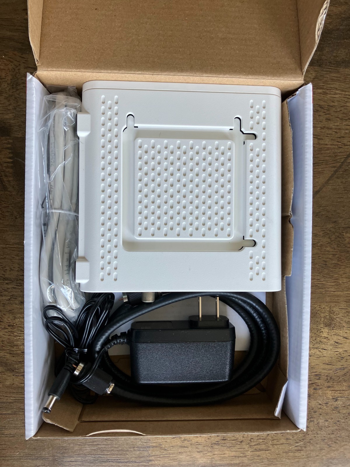 Arris SURF BOARD Sb6190 Cable Modem – in original box