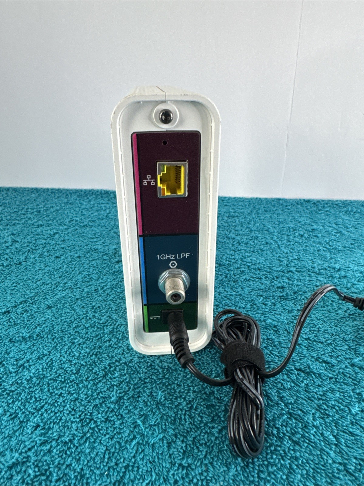 ARRIS SURFboard SB6190 DOCSIS 3.0 Cable Modem Intel Inside White – Ships Free
