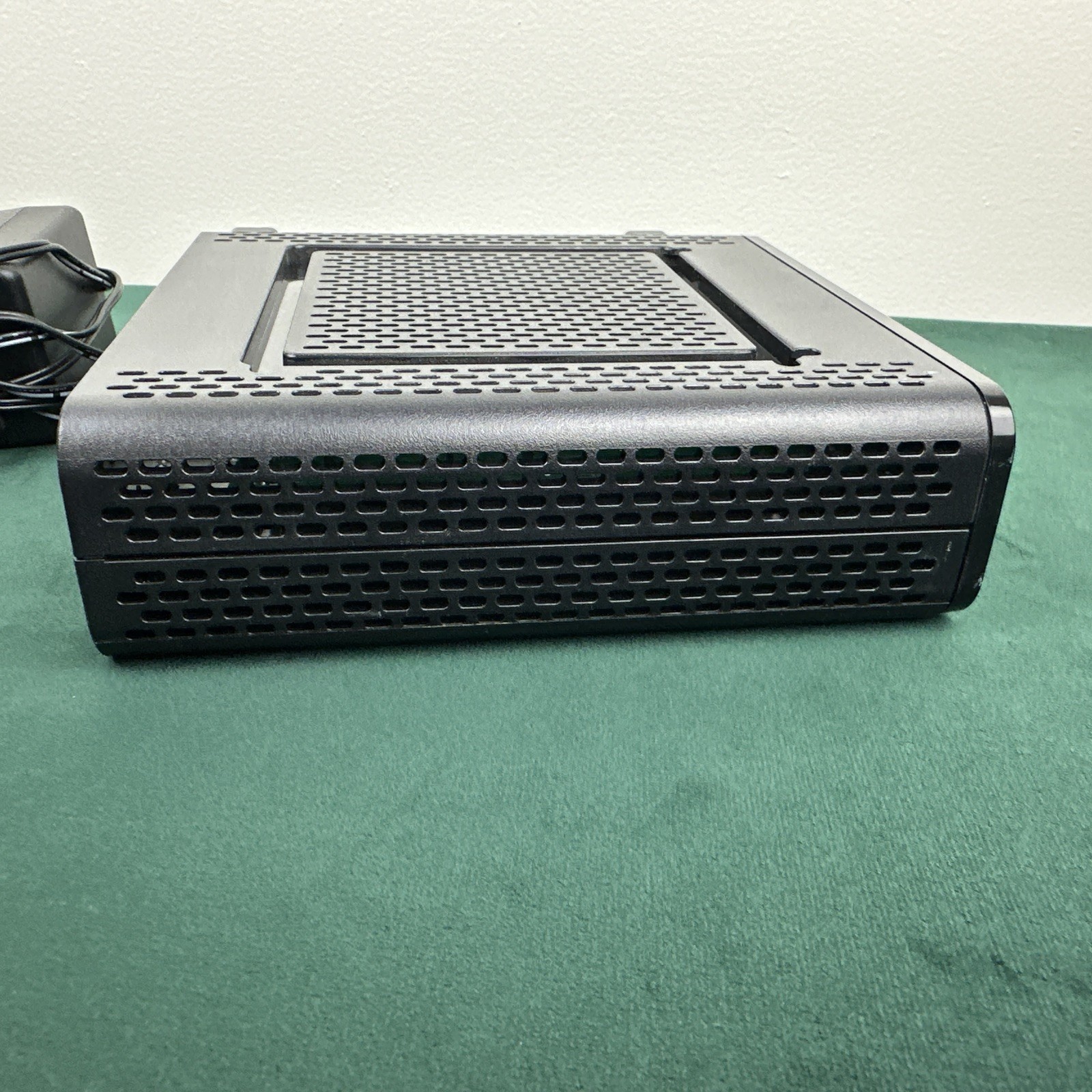 Motorola ARRIS SURFboard SBG6580 DOCSIS 3.0 Cable Modem Wi-Fi Router N300
