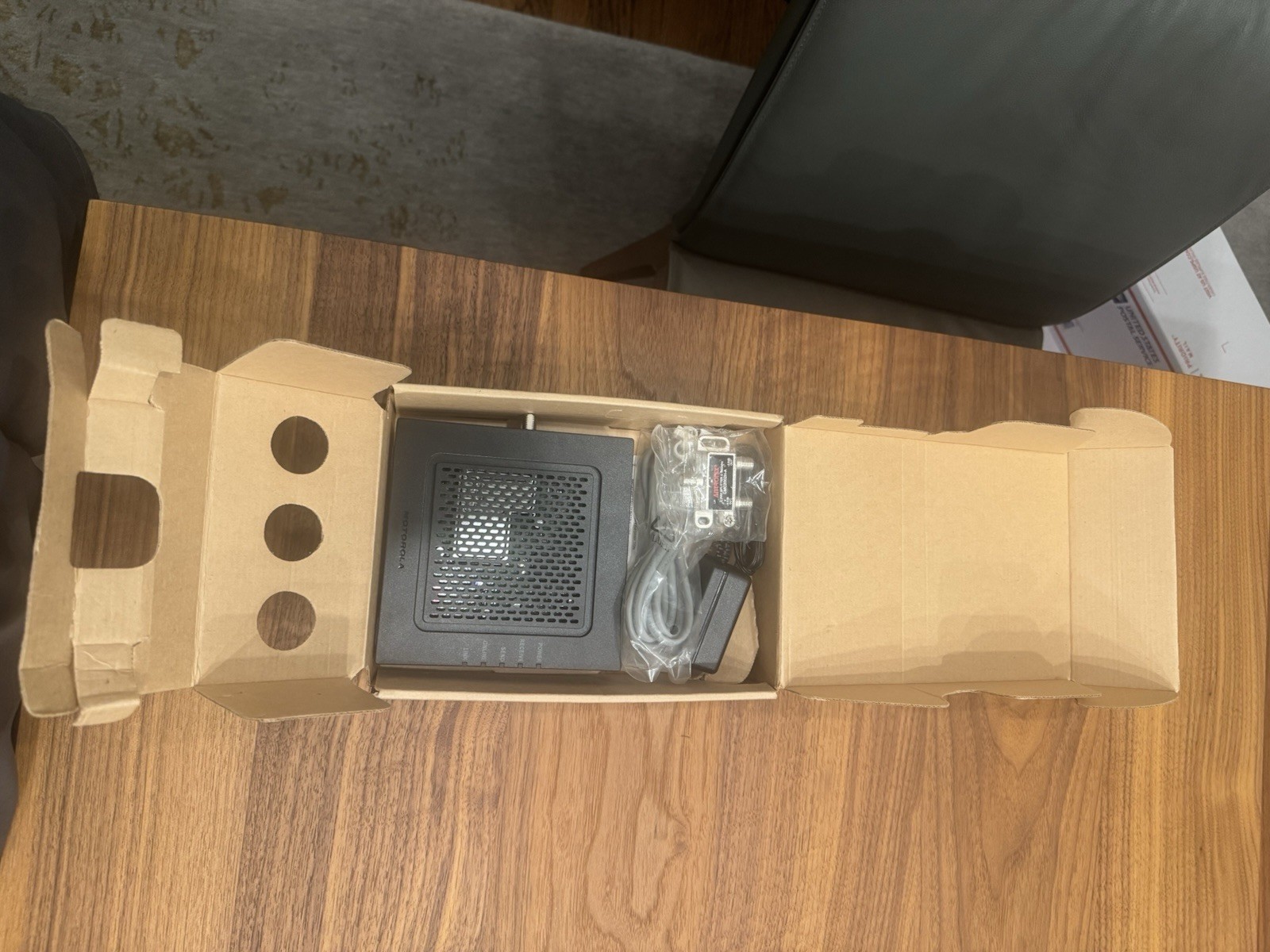 Motorola SB6120 Surfboard DOCSIS 3.0 Cable Modem 150 Mbps, Black