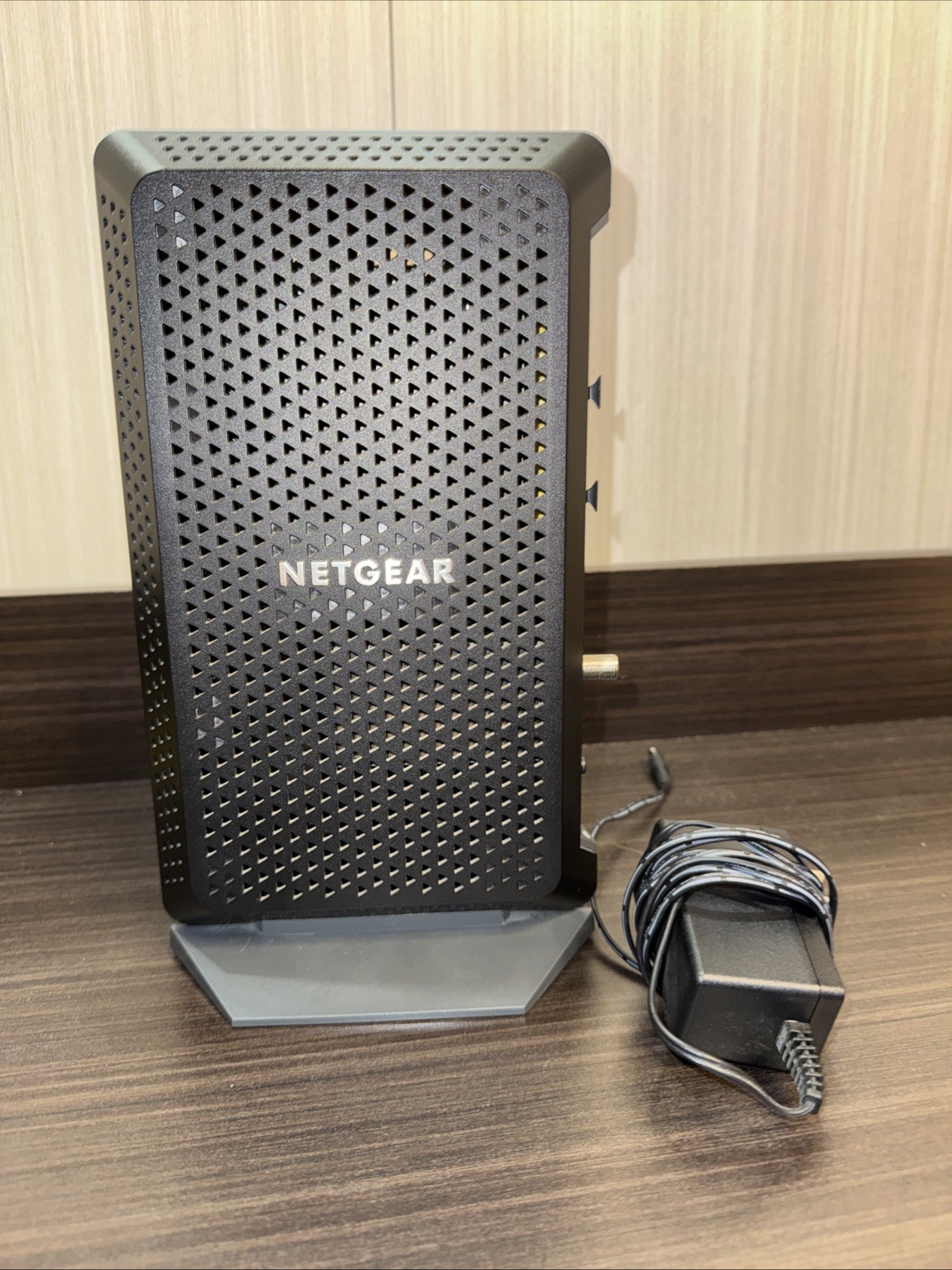 Netgear Nighthawk CM1200 DOCSIS 3.1 Cable Modem With Power Cord (WORKS GREAT)