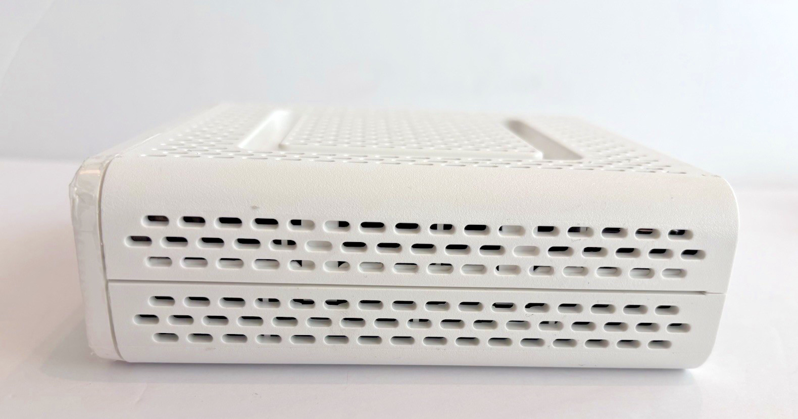 Arris Surfboard SB8200 3.1 Cable Modem DOCSIS w/Power Adapter TESTED