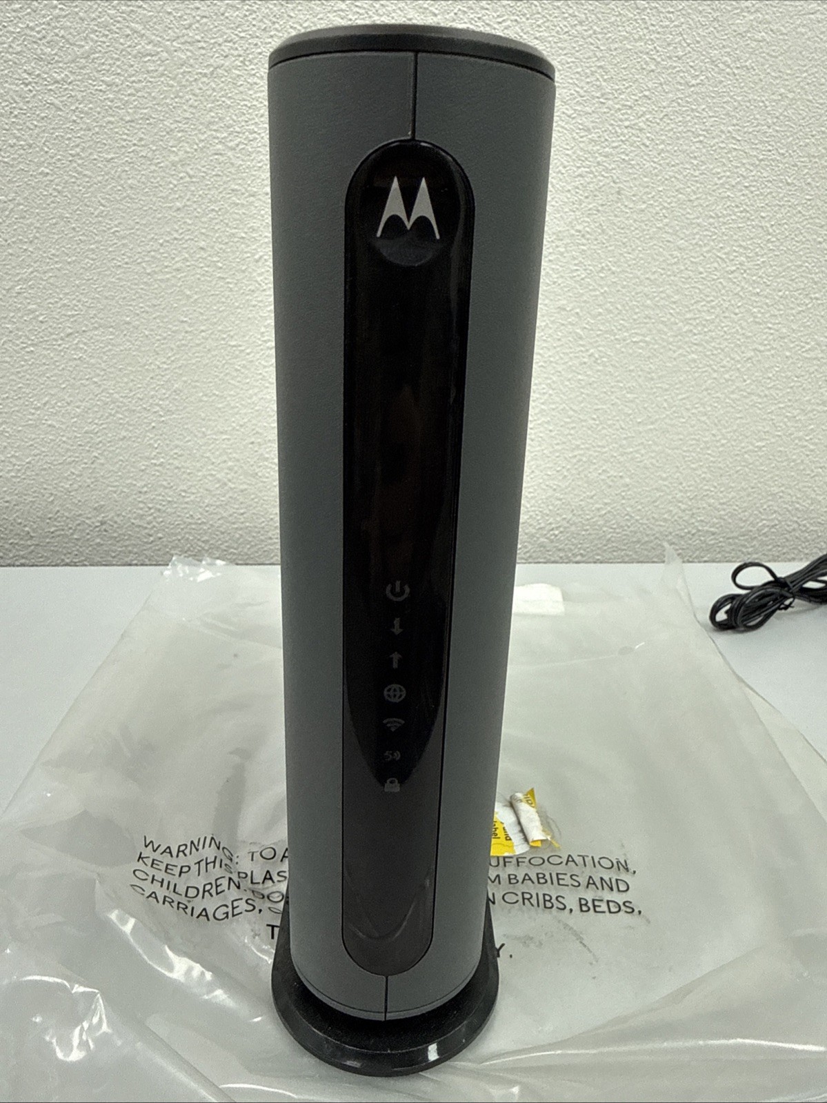 Motorola MG7540-10 16×4 DOCIS Cable Modem Plus AC1600 Router – Black MG7540