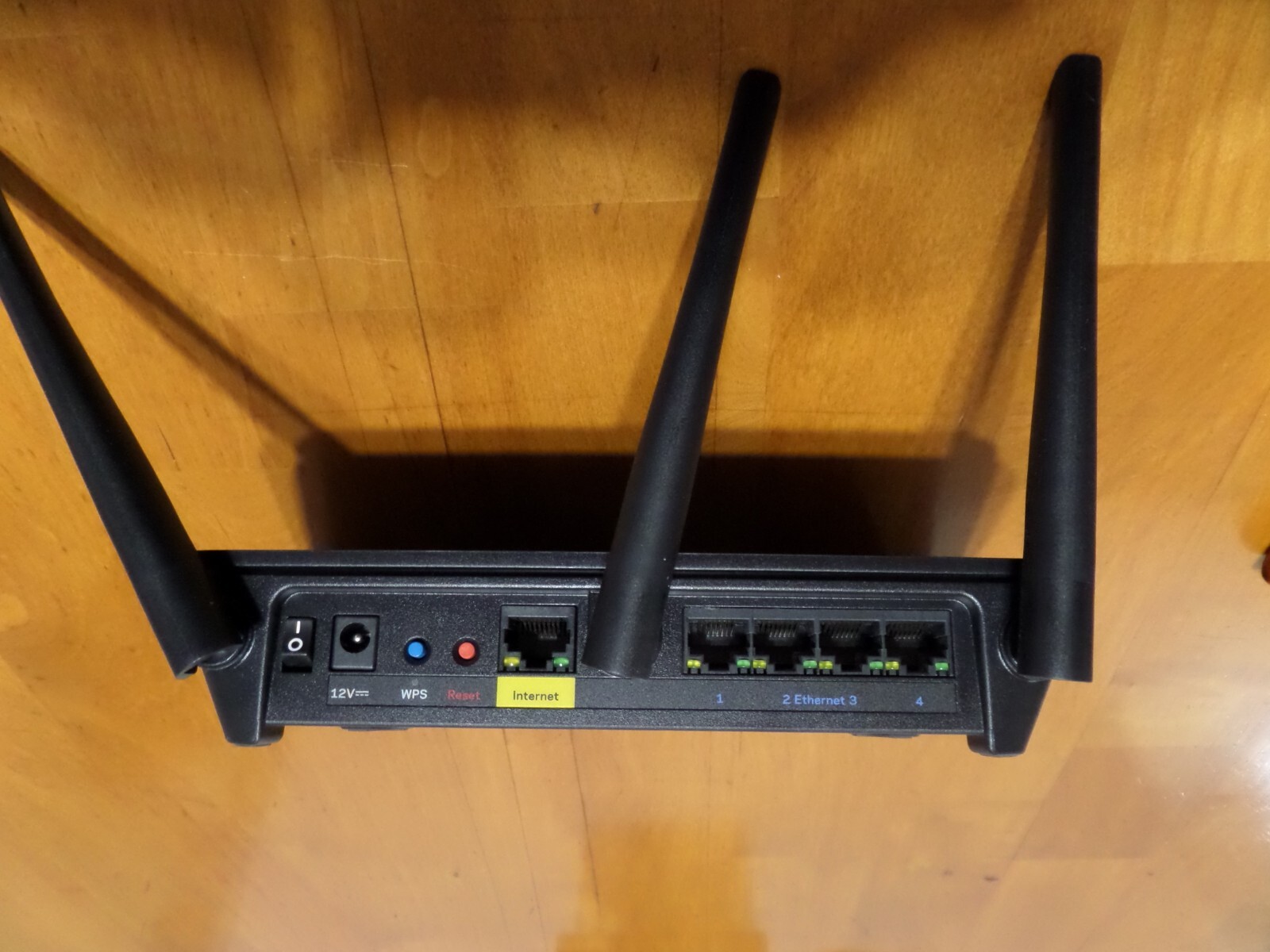 Linksys EA7250