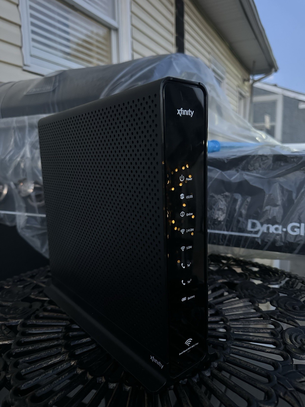 Xfinity ARRIS TG1682G Dual Band Wireless 802.11ac Modem/Router
