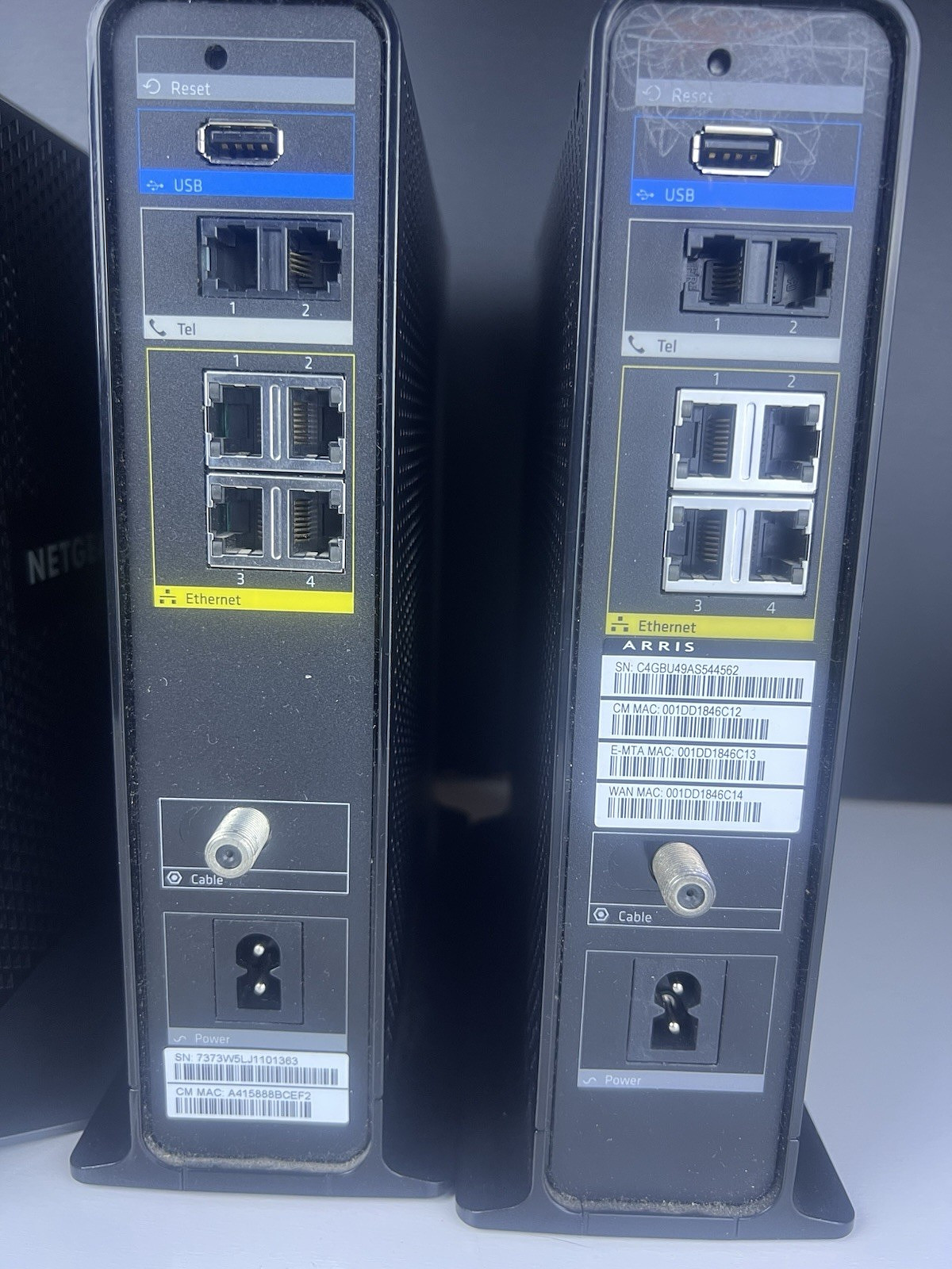 Lot of 4 Netgear ARRIS DOCSIS 3.0 Cable Modem Router Powers On Untested
