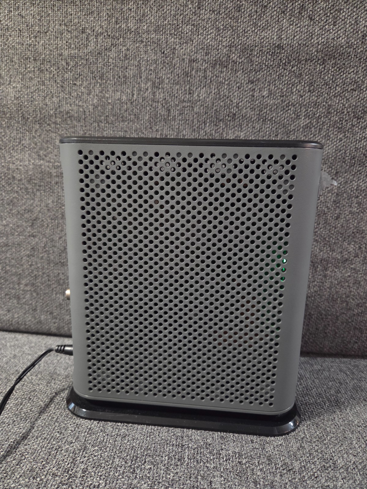 Motorola MB8600 DOCSIS 3.1 Cable Modem Gigabit – Excellent Condition