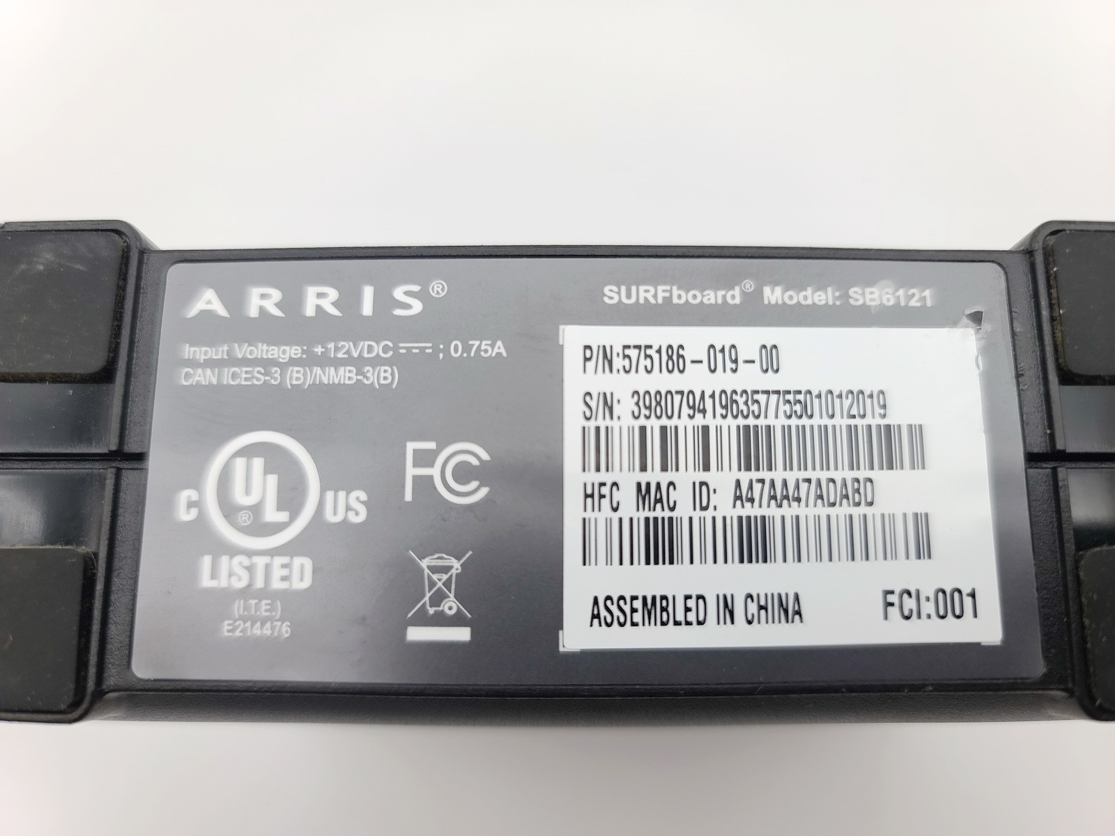 ARRIS SURFBOARD SB6121 DOCSIS 3.0 CABLE HIGH SPEED ETHERNET MODEM 4X4 W CABLE