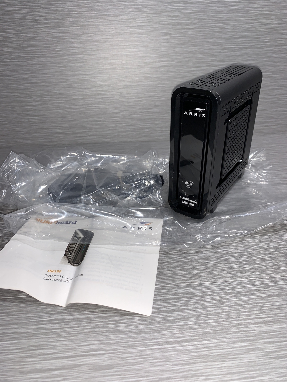 ARRIS SURFboard DOCSIS 3.0 Technology Gigabit + Cable Modem (SB6190) ™