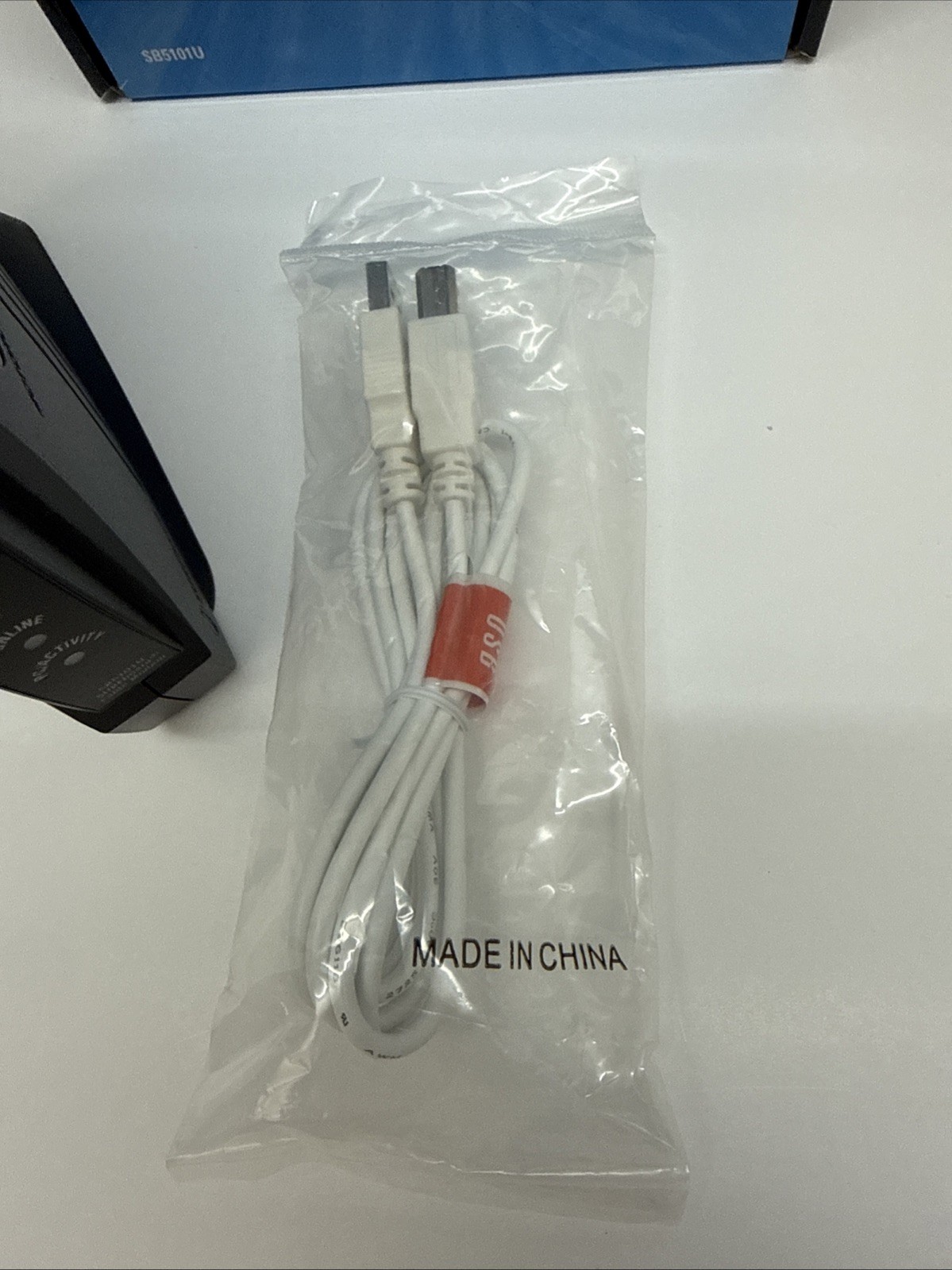 Motorola SURFboard Cable Modem SB5101U With Box – As Is – Tested For Power