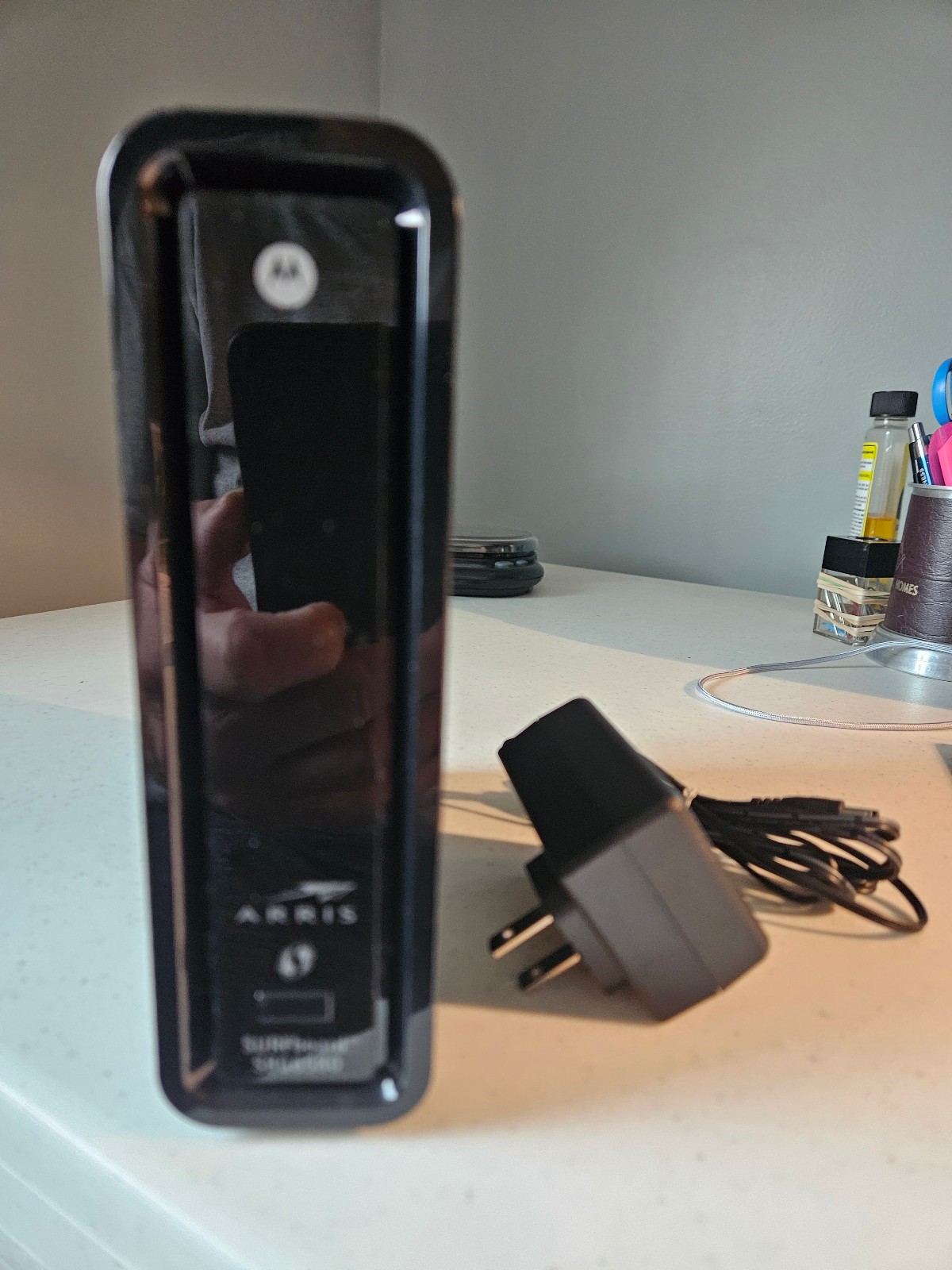 Motorola Arris SURFboard SBG6580 – G228 Wireless Cable Modem Router