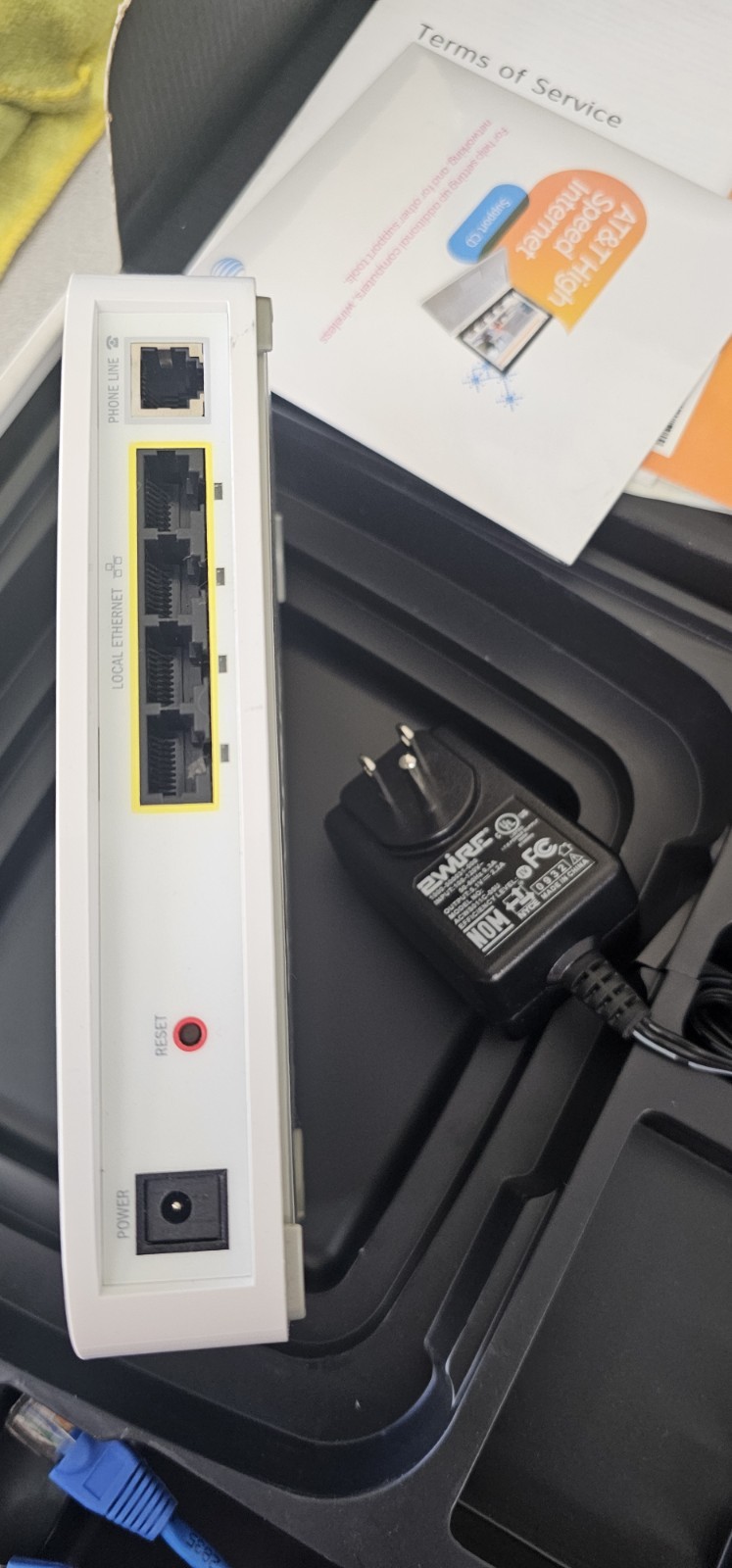 2WIRE 2701HG-B 4-PORT WIRELESS 802.11G ADSL 2/2+ GATEWAY Used For Short Time Box
