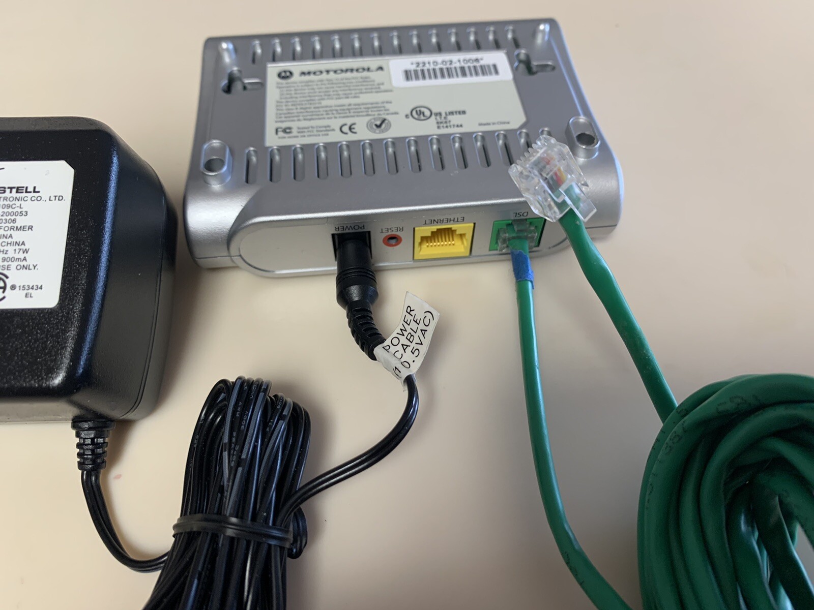 Motorola DSL Ethernet Modem Model 2210-02-1006 with power cord and cables Miami