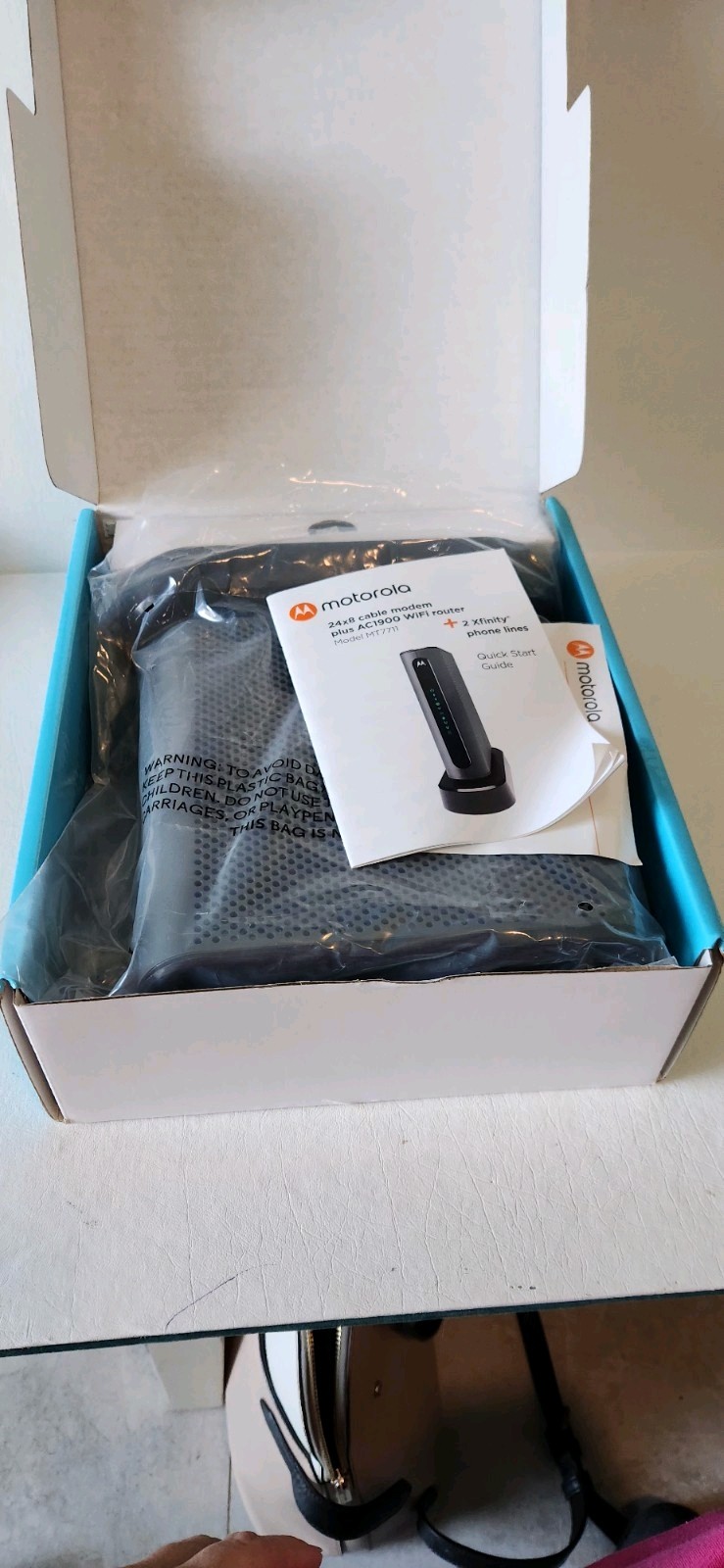 Motorola MT7711 24X8 Cable Modem and AC1900 Dual Band Wi-Fi Gigabit Router 2…