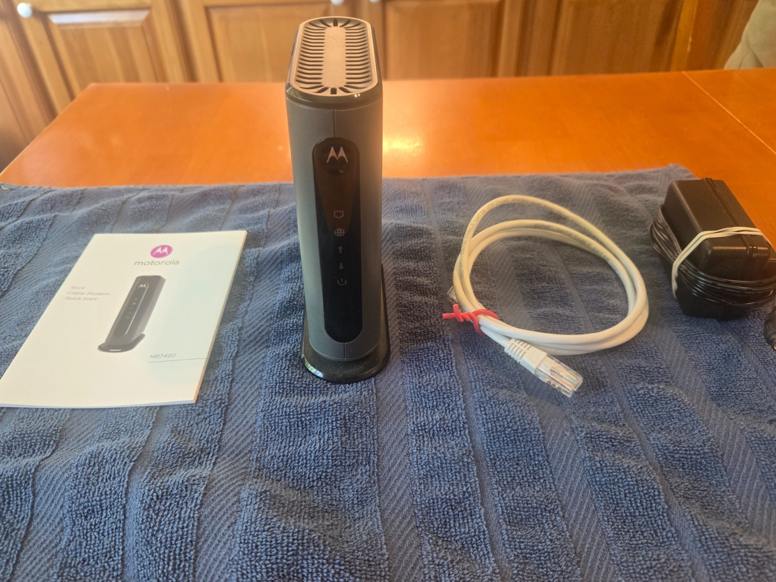 Motorola MB742010 686mbps DOCSIS 3.0 Cable Modem
