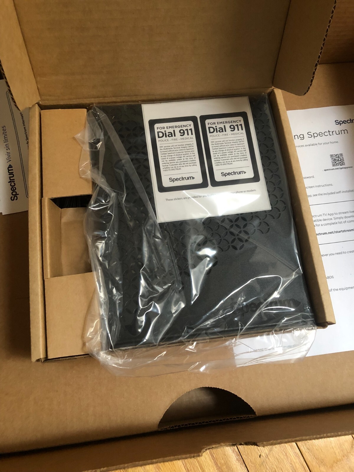 Spectrum Modem DOCSIS D3.1 2.5G eMTA Model: ES2251
