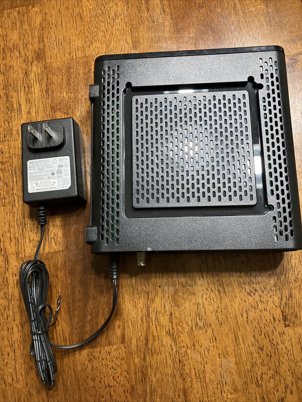 ARRIS SURFboard SBG6580-G228 DOCSIS 3.0 Cable Modem Wi-Fi Router
