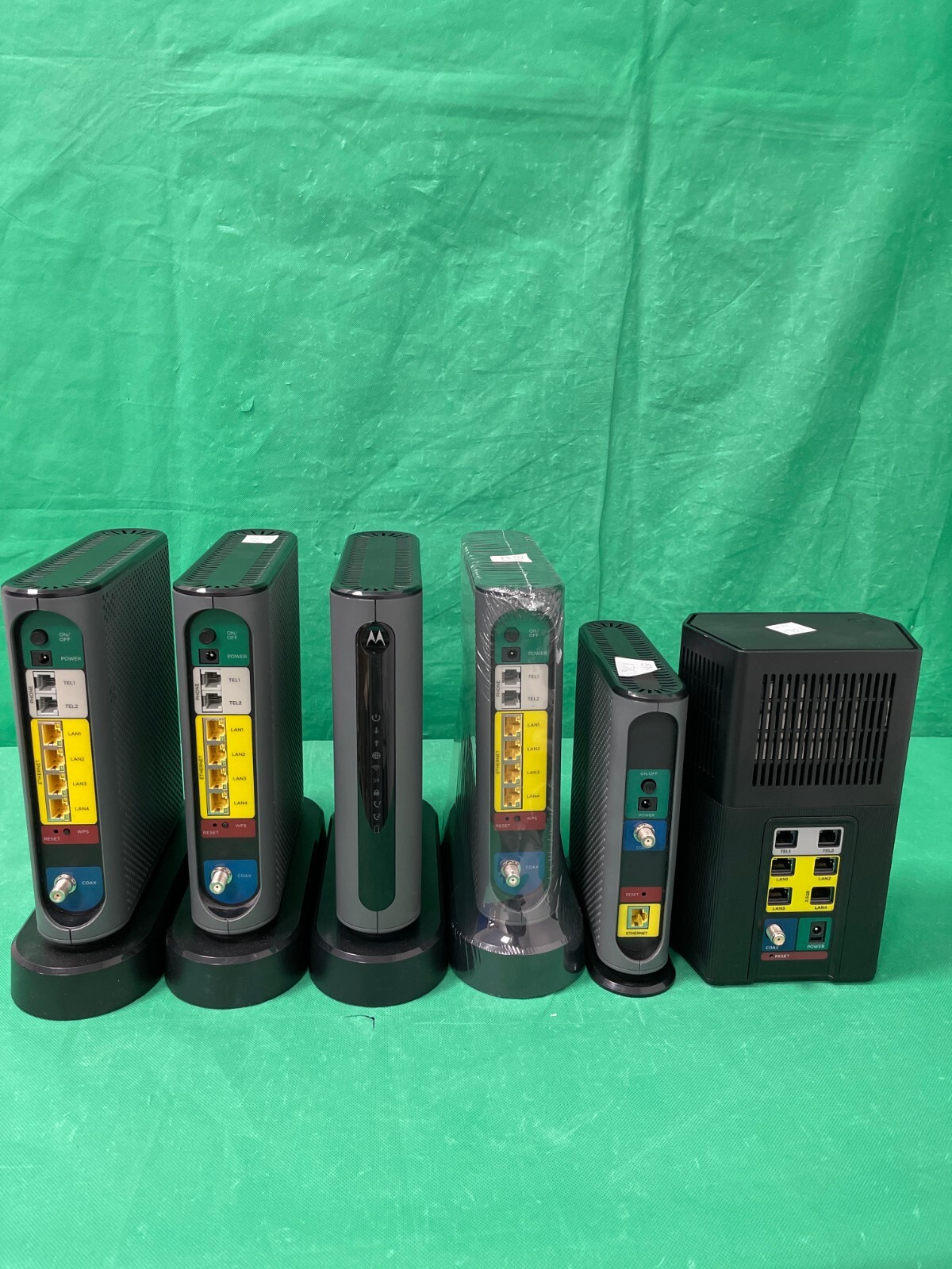 Motorola Mixed Modems – Lot of 6 – MT8733, MB7621, MT7711 *FOR PARTS*
