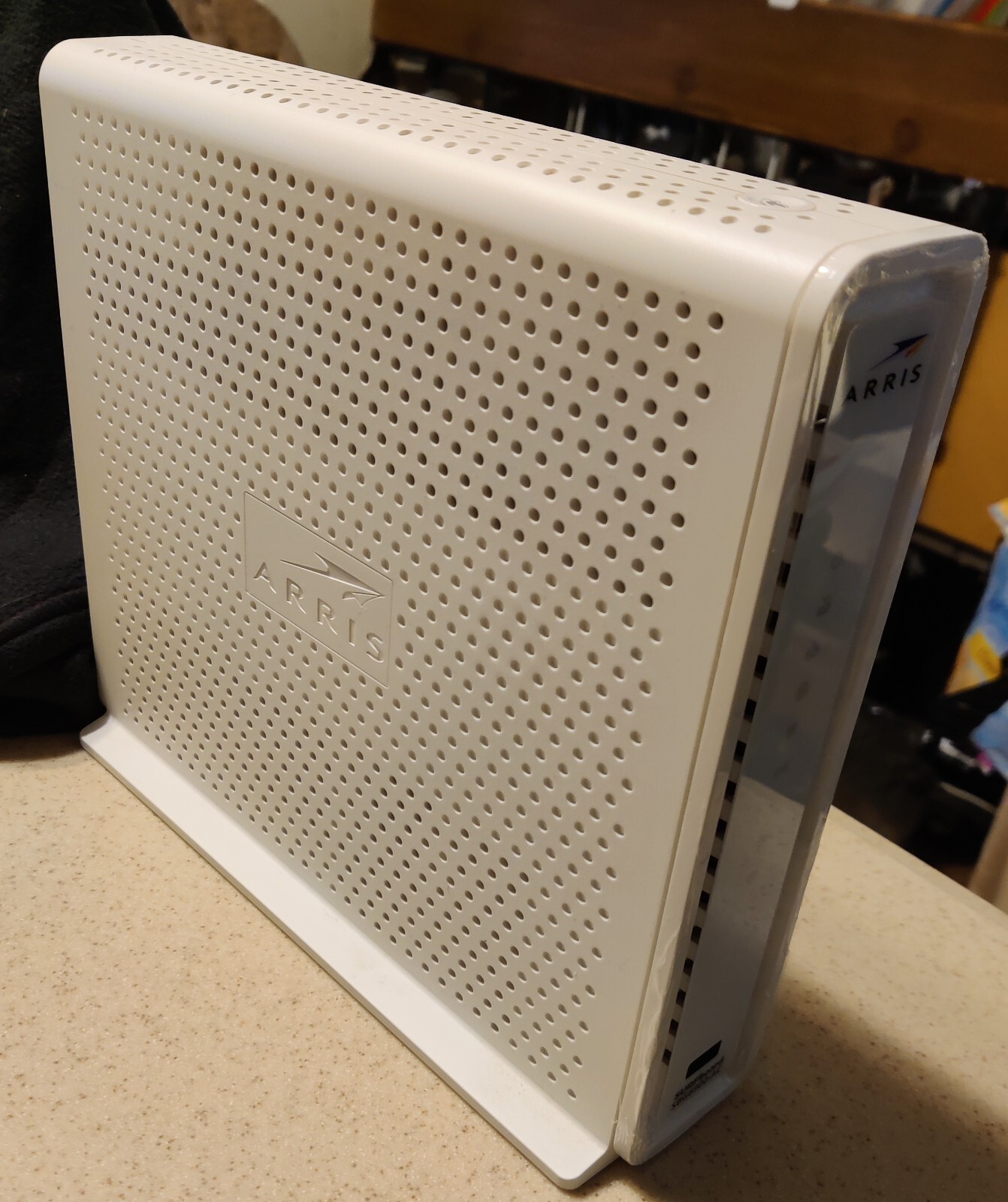 ARRIS SUFFBOARD SBG6900 -AC Docsis 3.0 Cable Mode. & Wi-Fi Router