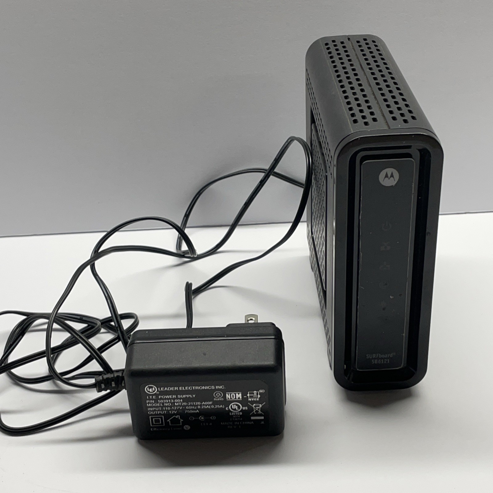 Motorola SURFboard (SB6121) 300 Mbps Modem