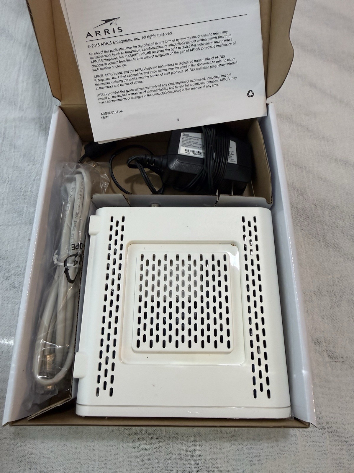 NEW ARRIS Surfboard SB6190 – 32×8 Docsis 3.0 Cable Modem – White