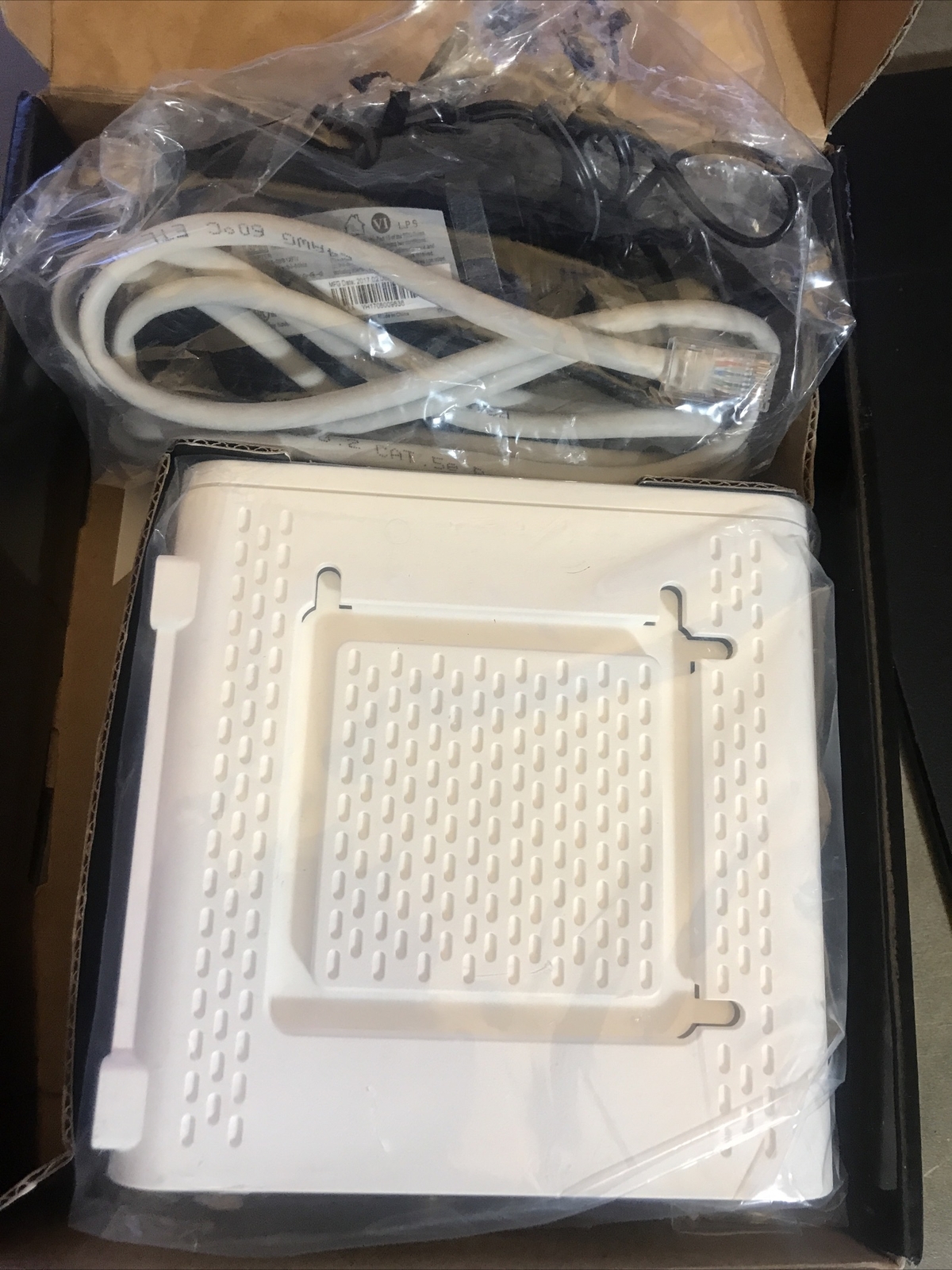 Arris Cable Modem Surfboard SB6141 Docsis 3.0 8 Download 4 Upload Sealed White