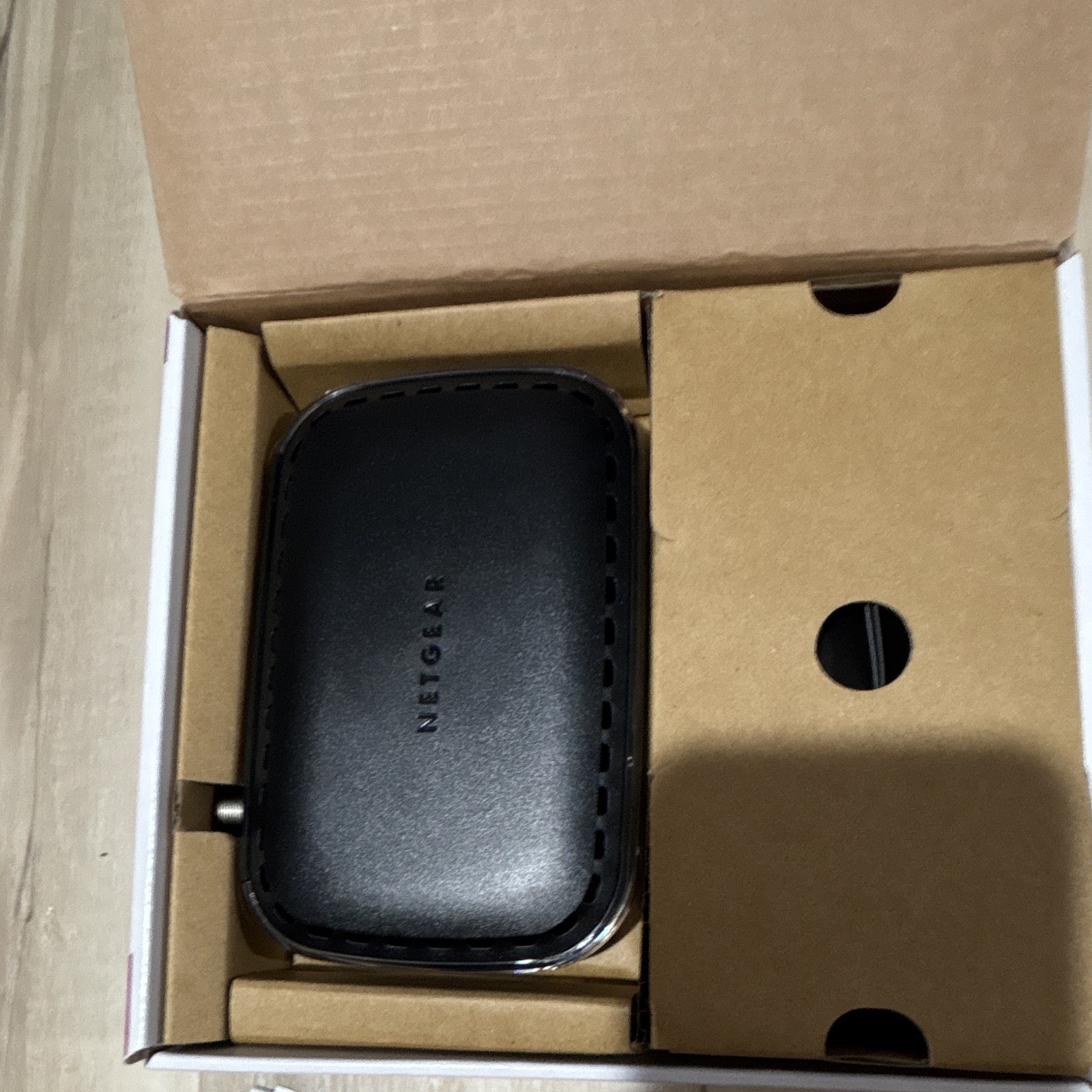 NETGEAR CM400 DOCSIS 3.0 Cable Modem 340 Mbps Channel Bonding Black